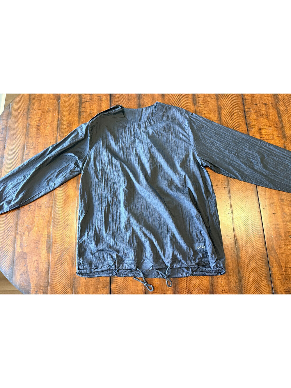 Black Scale Lightweight Nylon LS Crewneck Pullover Black  Medium  NWT BLVCK